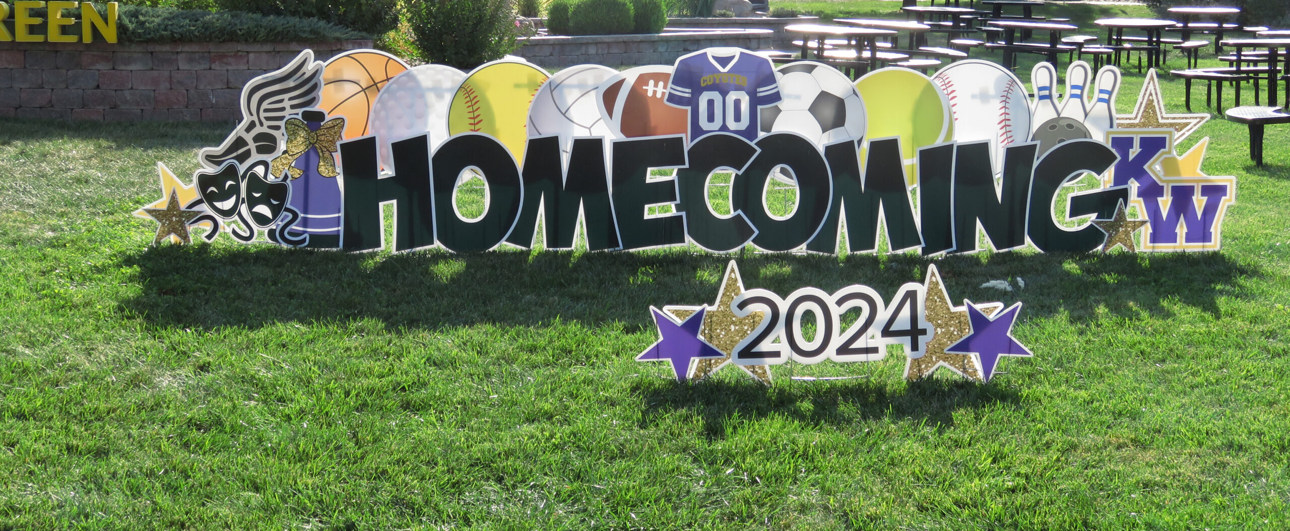 Homecoming sign